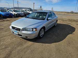 lot 8 image: 2005 Volvo S60