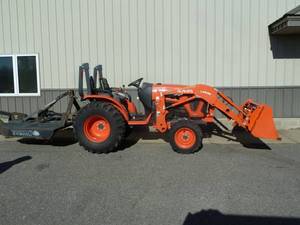 2022 Kubota Compact Tractor LX2610SU