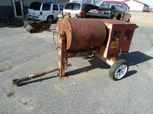 lot 14 image: Stow 20 Cement Mixer