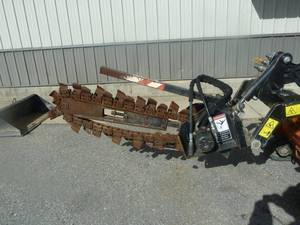 lot 16 image: 2012 Ditch Witch Trencher 36 Mini
