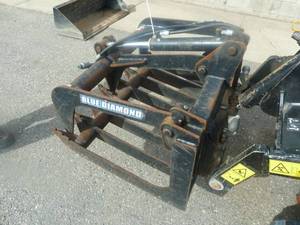lot 17 image: Blue Diamond Mini Grapple Bucket