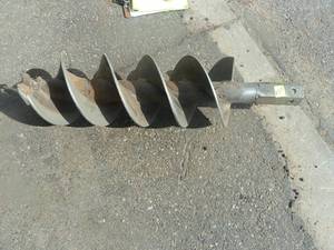lot 29 image: Bobcat 12 Auger Bit