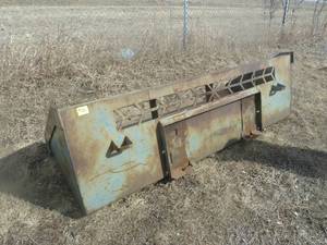 lot 32 image: Skid Steer Snow Bucket 8 wide
