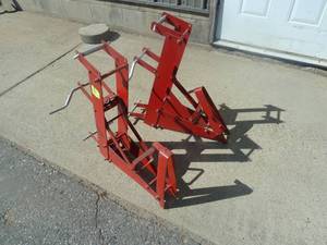 lot 45 image: Qual Craft Scaffold Pump Jacks