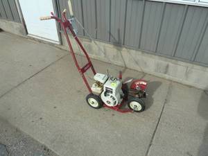 lot 81 image: Tru -Cut Power Lawn Edger