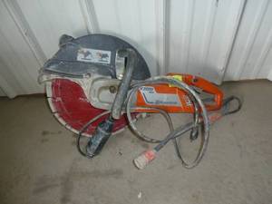 lot 109 image: Husqvarna Electric Masonry Saw K-3000