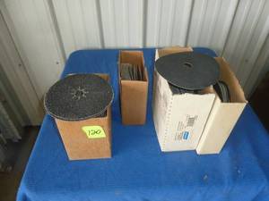 lot 120 image: Sanding Discs