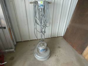 lot 123 image: Pacific Steamex Floor Scrubber
