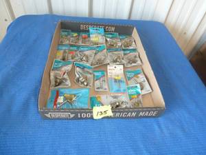 lot 135 image: Mikita & Bosch Router Bits