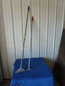 lot 169 image: Floor Tile Stripper Set