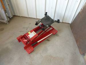 lot 187 image: Transmission Jack 1000 Lb.