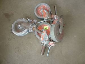 lot 223 image: Scaffold Wheel Set Orange