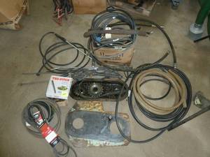 lot 264 image: Assorted Roller Chain & Hydraulic Hoses