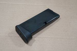 lot 26 image: Taurus 6 Round .45 ACP Magazine for PT745 Pistol