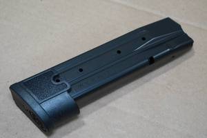 lot 45 image: Sig Sauer 21 Round 9mm Magazine for P320 Pistol