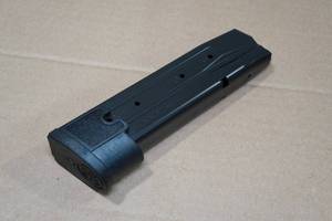 lot 47 image: Sig Sauer 21 Round 9mm Magazine for P320 Pistol