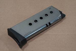 lot 72 image: Sig Sauer .45 ACP Magazine for P220 SAS Pistol
