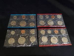 lot 29 image: Set of 4 US Mint Uncirculated Coin Sets in Original Packaging