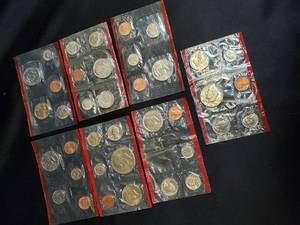 lot 30 image: Collection of US Mint Coin Sets in Original Packaging