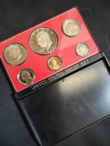 lot 41 image: 1971 United States Proof Set with Eisenhower Dollar