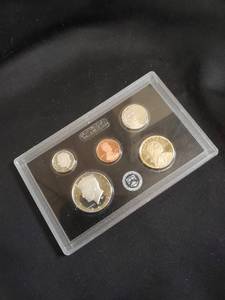 lot 53 image: United States Proof Coin Set in Protective Case