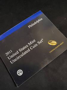 lot 73 image: 2011 United States Mint Uncirculated Coin Set - Philadelphia
