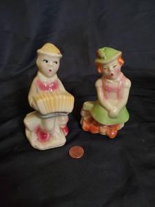 lot 112 image: Vintage Porcelain Figurine Set - Musicians