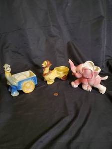 lot 120 image: Collection of 3 Figural Planters Clown, Duck and Elephant