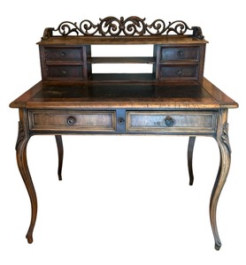 Beautiful Antique Victorian Desk