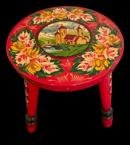 lot 142 image: Beautiful Decorative Stool
