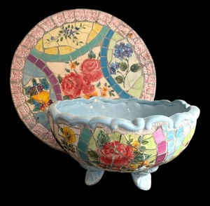 lot 190 image: Mosaic Style Trivet with Bowl