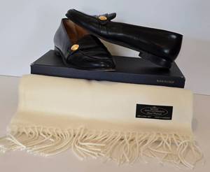 lot 25 image: Stylish Ralph Lauren Loafers & Luxurious Cashmere Scarf