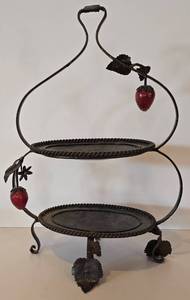 lot 122 image: Metal Two-Tier ServingFruit Stand