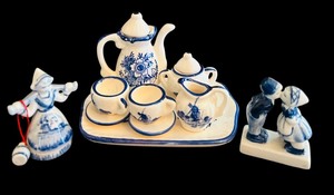 lot 230 image: Delft Blue Elesva Hand Painted Tea for Two Miniature Tea Set, Vintage In Box Delfts Holland 10 piece tiny tea set for 2, Vintage Delft Blue Kissing Couple  and More