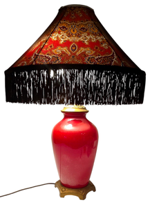 lot 289 image: Richly Hued Vintage Lamp