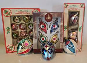 lot 295 image: Vintage & Modern Delicate Glass Ornaments