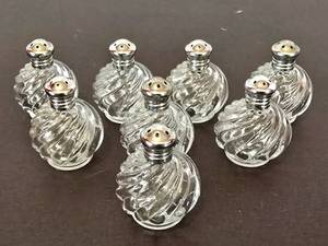 lot 315 image: Set of Crystal Salt & Pepper Shakers