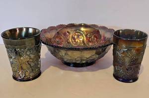 lot 323 image: Carnival Glass Beauties