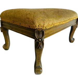 lot 390 image: Petite Vintage Foot Stool