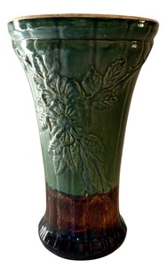lot 414 image: Pottery Planter Stand with Floral Relief Design