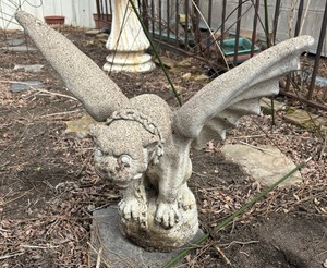 lot 508 image: Cement Gargoyle Sculpture