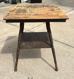 lot 519 image: East Lake Style Accent Table