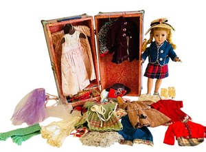 lot 463 image: Vintage Doll with Closet, Clothes, Accessories and Jewelry