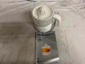 lot 15 image: Elite Gourmet 2 Cup Citrus Juicer