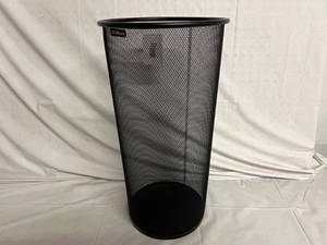 lot 109 image: Black Metal Mesh Office Waste Bin