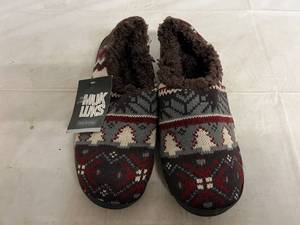 lot 134 image: Pair of Brown Muk Luks Slippers - Size Medium