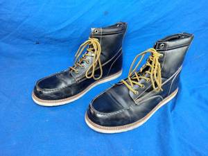 lot 213 image: Vance Co. Mens Work Boot - Black - Size 13