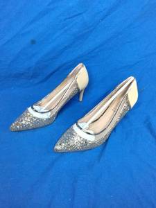 lot 225 image: Journee Collection Womens Kalani Dress Shoe - Size 10 - Gold