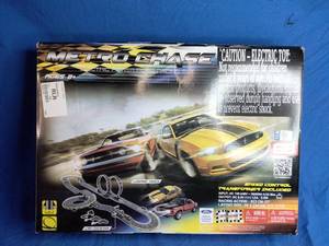 lot 249 image: Golden Bright Metro Chase Electric Powered Road Racing Set