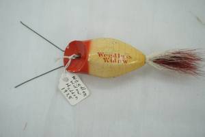 lot 59 image: Vintage Weedless Widow Heddon 1928 Fishing Lure